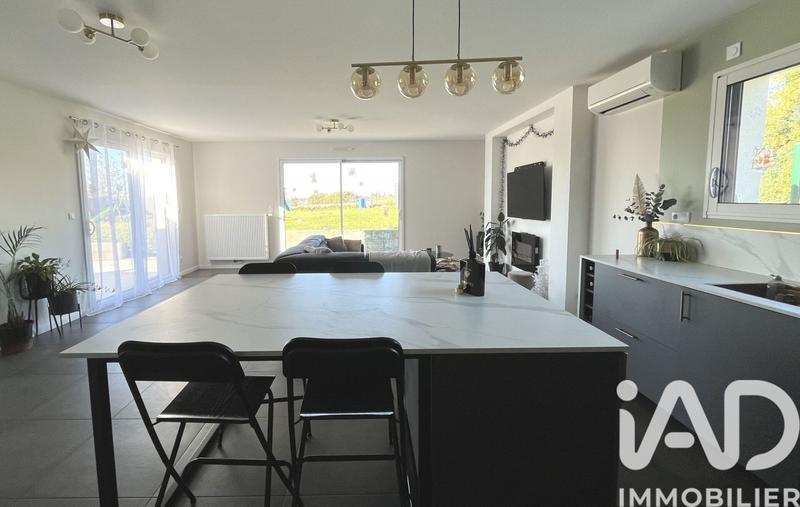 Maison - 121 m² - 5 pièces