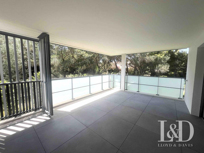 Appartement - 85 m² - 3 pièces