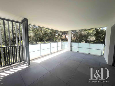 Appartement - 85 m² - 3 pièces