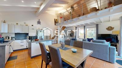 Maison - 180 m² - 7 pièces