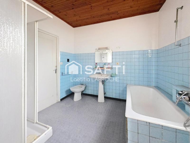 Maison - 225 m² - 10 pièces