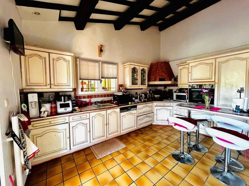 Maison - 138 m² - 6 pièces