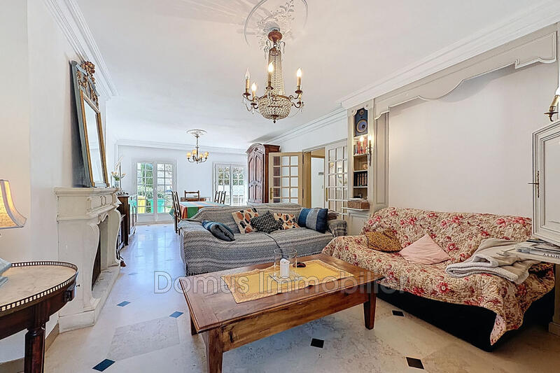 Maison - 198 m² - 8 pièces