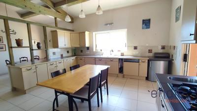 Maison - 228 m² - 6 pièces