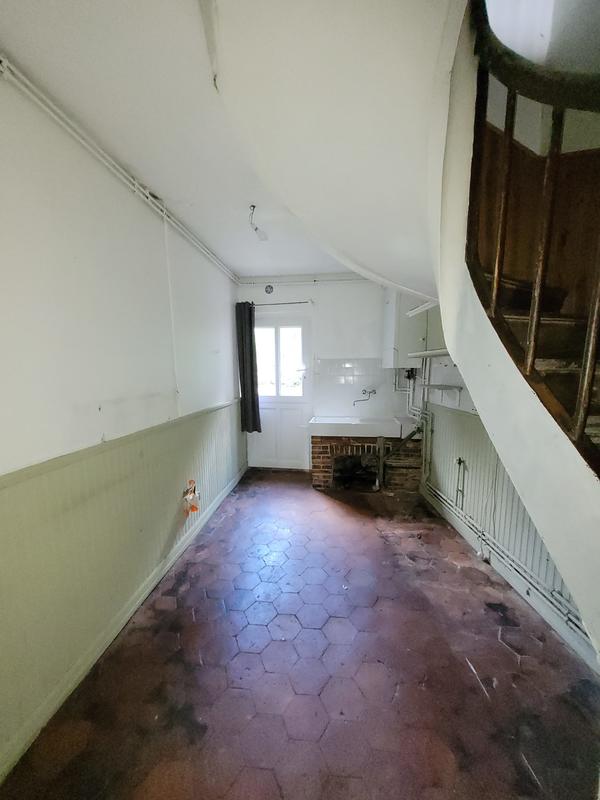 Maison ancienne - 210 m² - 7 pièces