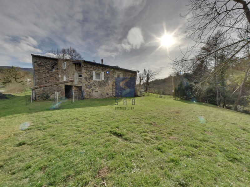 Maison - 133 m² - 8 pièces