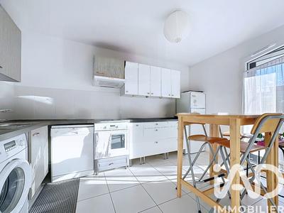 Appartement - 84 m² - 4 pièces