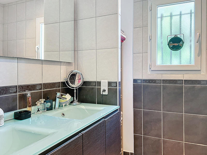 Maison - 94 m² - 4 pièces