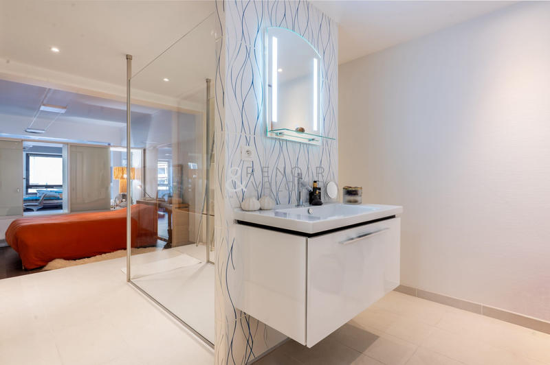 Loft - 116 m² - 4 pièces