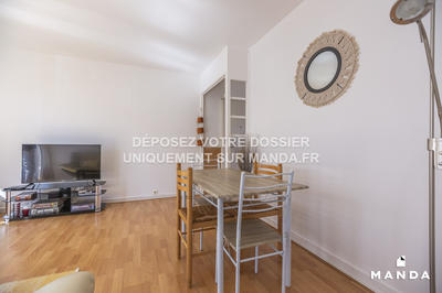 Chambre - 9 m² - 4 pièces