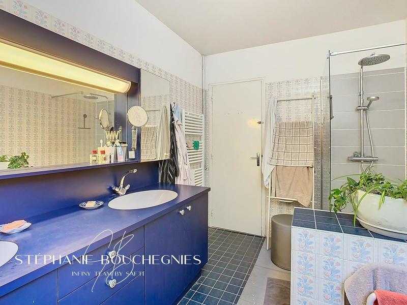 Maison - 223 m² - 10 pièces