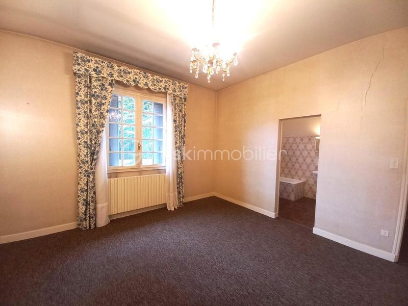 Maison traditionnelle - 316 m² - 11 pièces