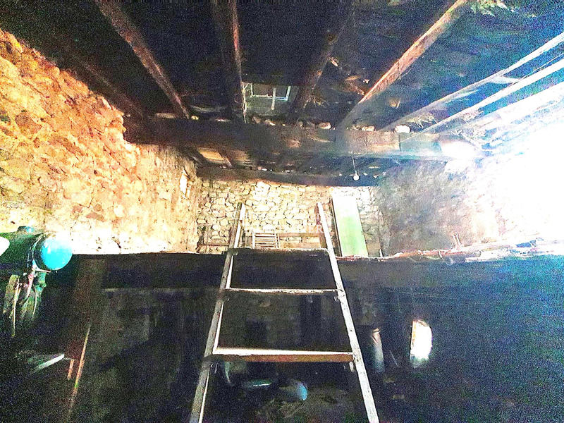 Maison ancienne - 188 m² - 4 pièces