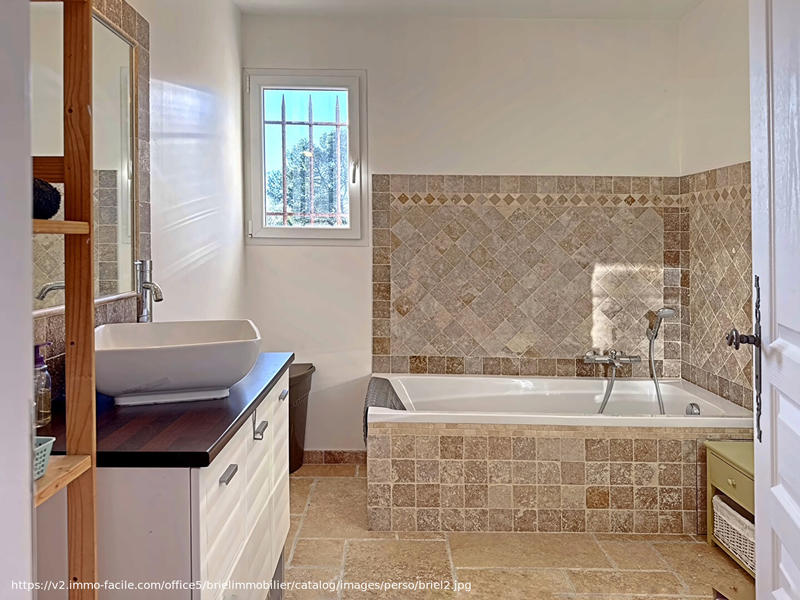 Maison - 174 m² - 7 pièces