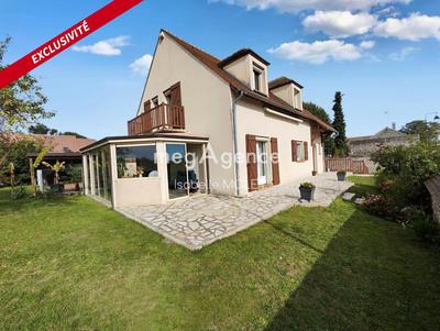 Maison traditionnelle - 160 m² - 6 pièces