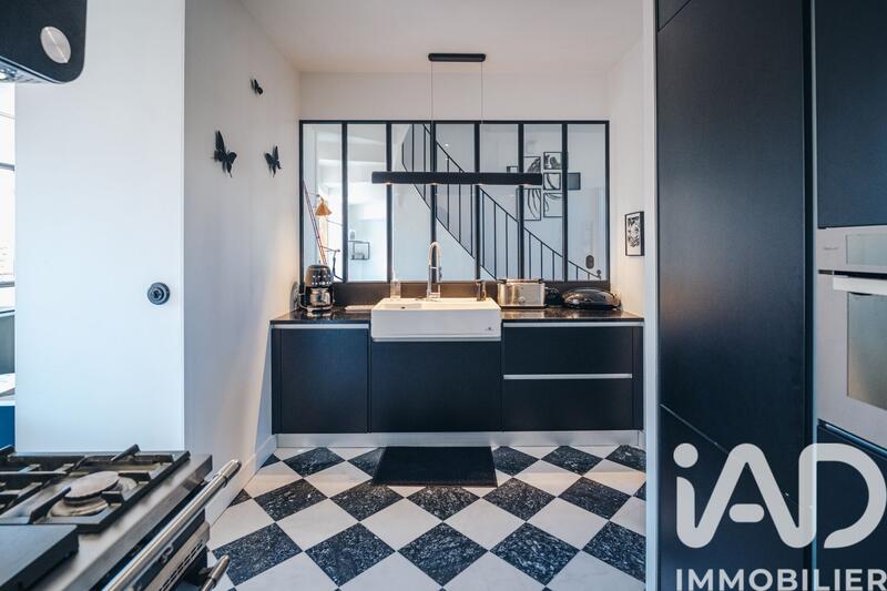 Maison - 215 m² - 8 pièces