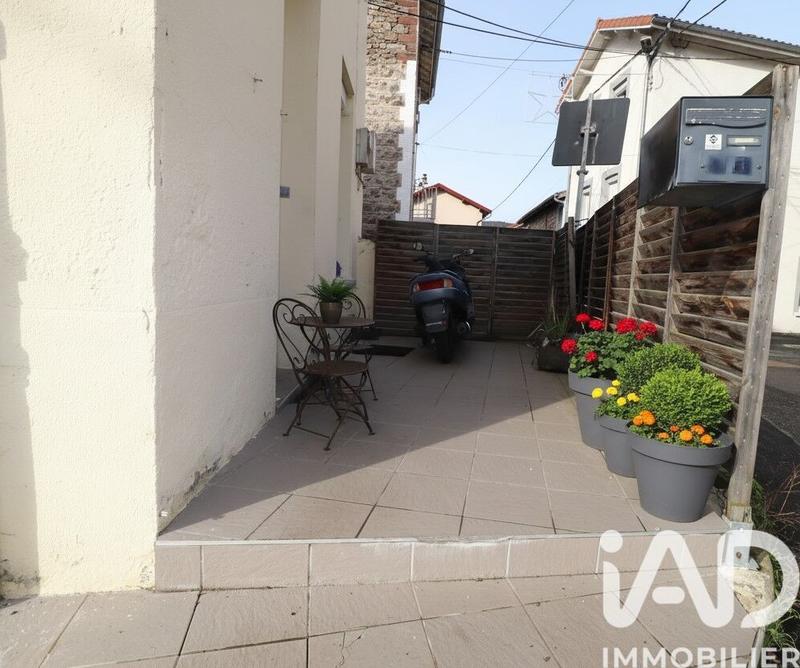 Maison - 205 m² - 8 pièces