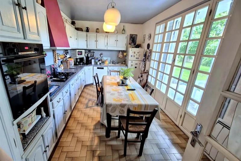 Pavillon - 136 m² - 5 pièces