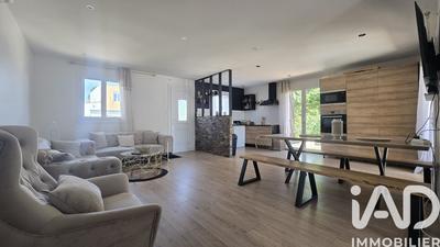 Maison - 95 m² - 4 pièces