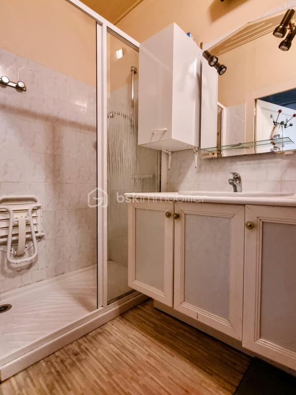 Maison en pierre - 121 m² - 6 pièces