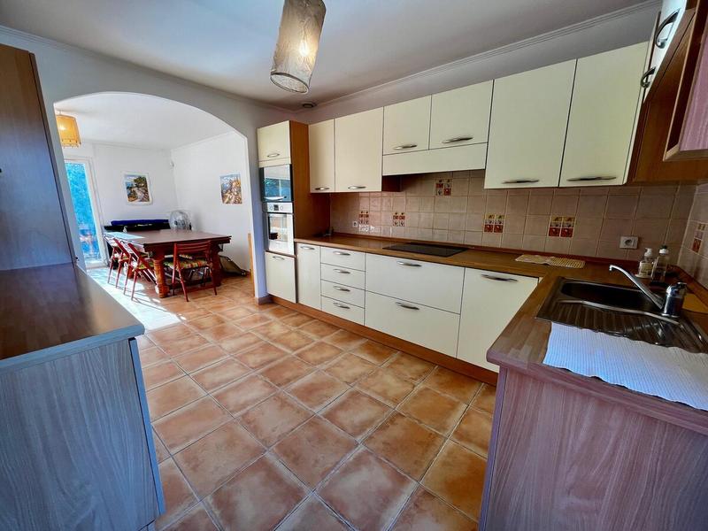 Maison - 92 m² - 4 pièces