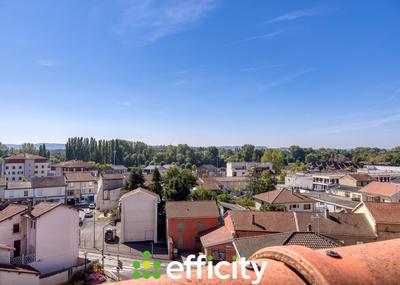 Appartement - 120 m² - 5 pièces