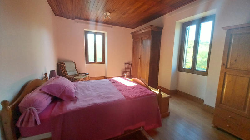 Maison de village - 211 m² - 7 pièces