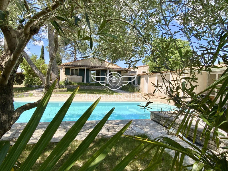 Maison - 137 m² - 6 pièces