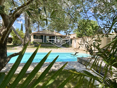 Maison - 137 m² - 6 pièces