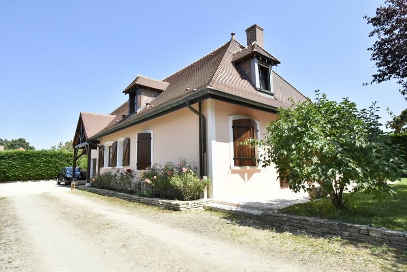 Maison - 170 m² - 6 pièces