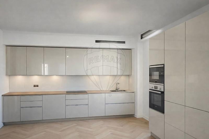 Appartement - 95 m² - 4 pièces