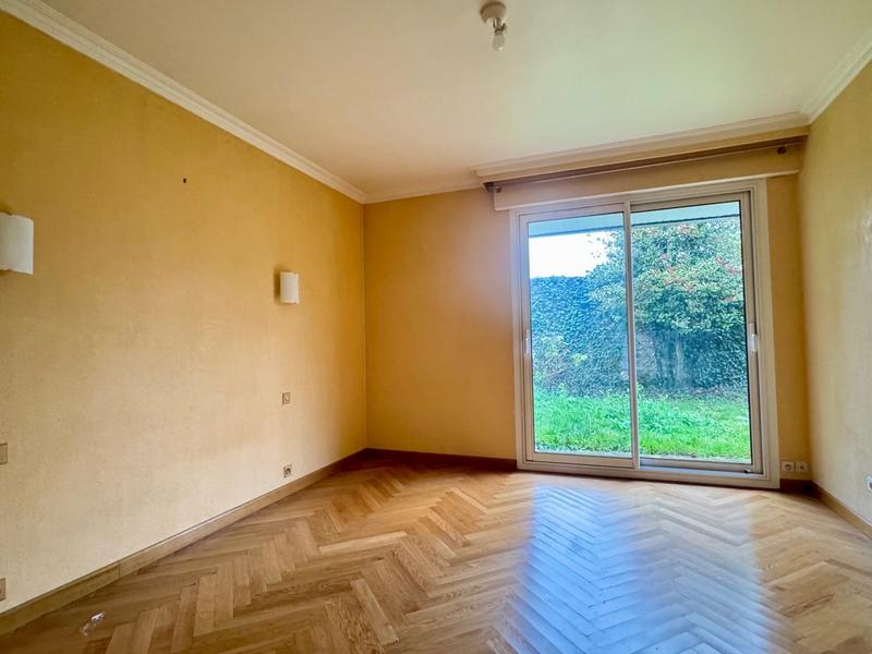 Maison - 195 m² - 10 pièces