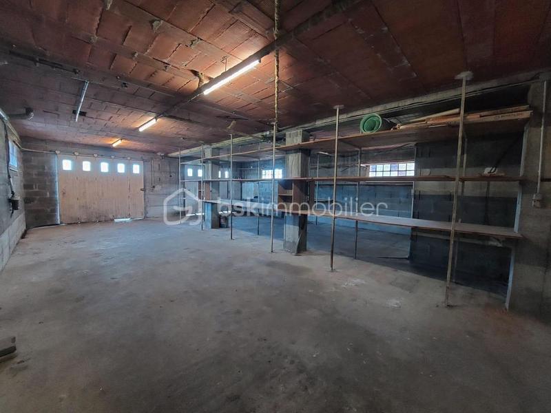 Maison traditionnelle - 300 m² - 10 pièces