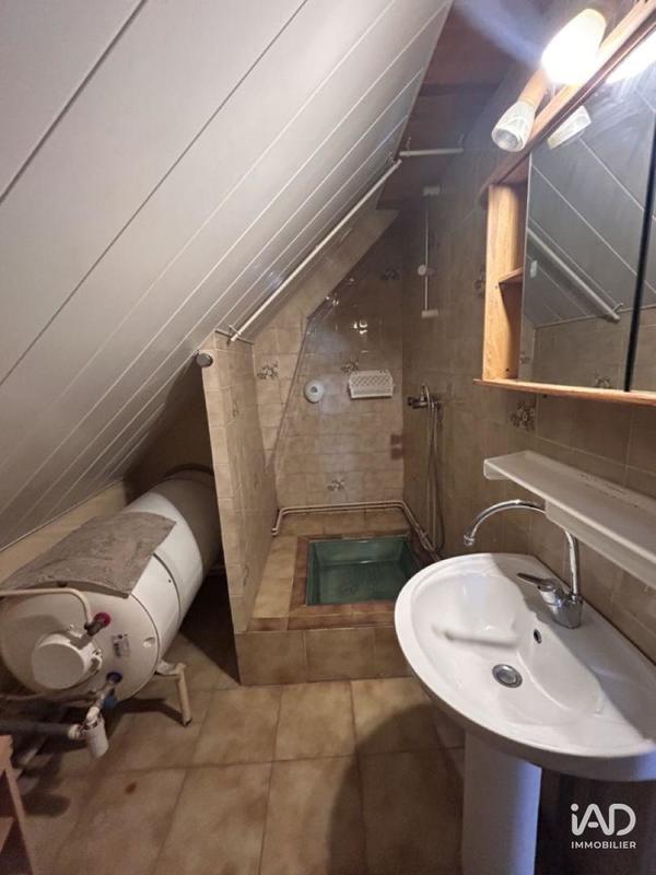 Local commercial - 251 m²