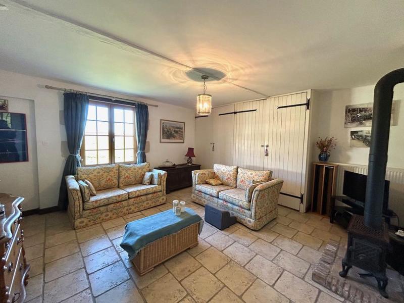 Propriété - 540 m² - 18 pièces