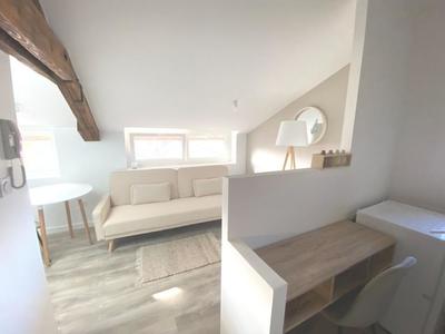 Studio - 12 m² - 1 pièce