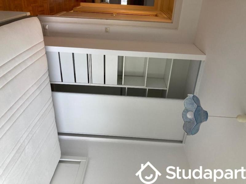 Chambre - 12 m² - 1 pièce