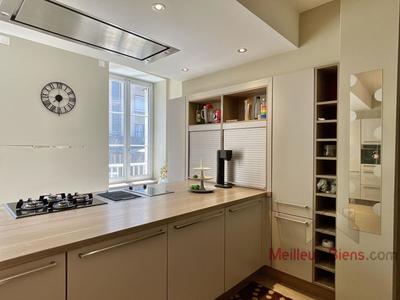 Duplex - 197 m² - 10 pièces