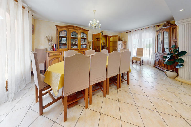 Maison - 190 m² - 5 pièces