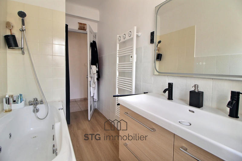 Appartement - 56 m² - 3 pièces