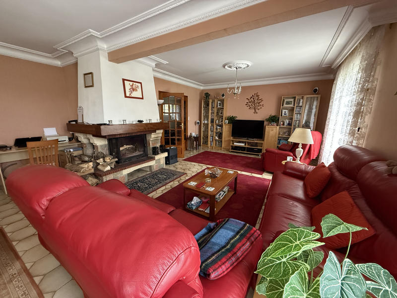 Maison - 200 m² - 7 pièces