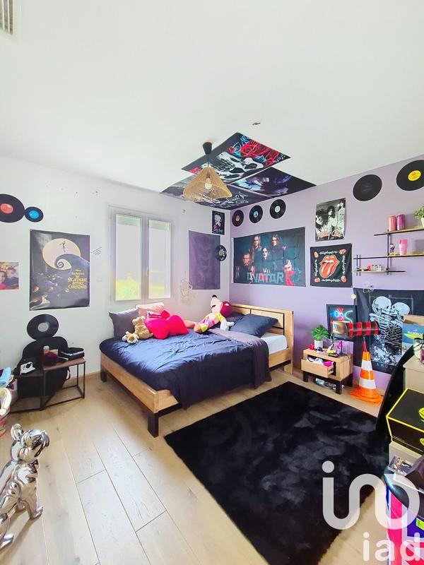 Maison - 201 m² - 6 pièces