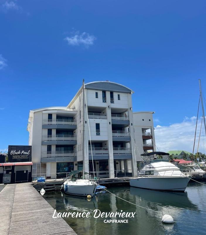 Immeuble - 1 130 m² - 22 pièces