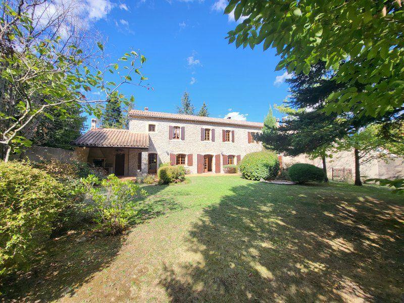 Maison - 162 m² - 8 pièces