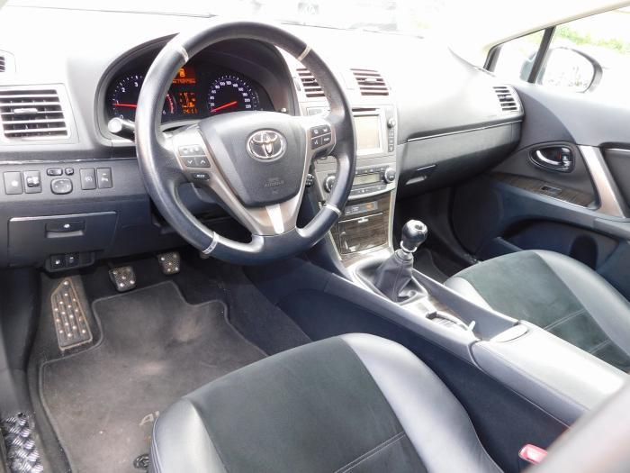 Toyota Avensis 150 d-4d Style 4p