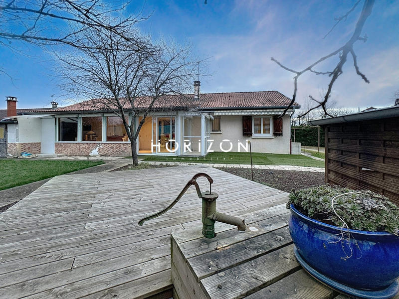 Villa - 180 m² - 8 pièces