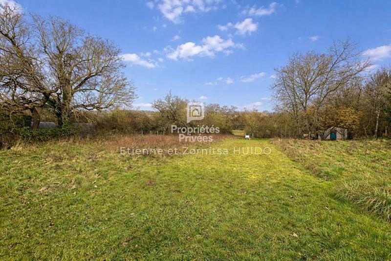 Terrain constructible - 1 850 m²