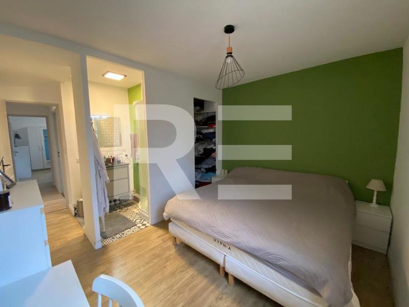 Appartement - 98 m² - 5 pièces