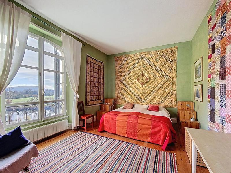 Maison - 260 m² - 10 pièces