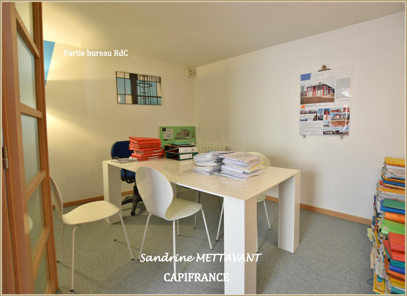 Maison - 295 m² - 10 pièces